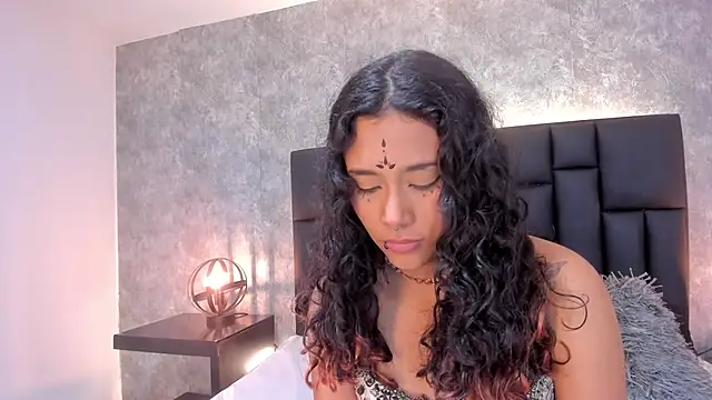 laura smith33 online show from January 22, 7:13 pm