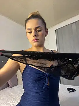 Snapshot of ZoeJohnsoon chatting on October 25, 9:53 pm ZoeJohnsoon online show from October 25, 9:53 pm