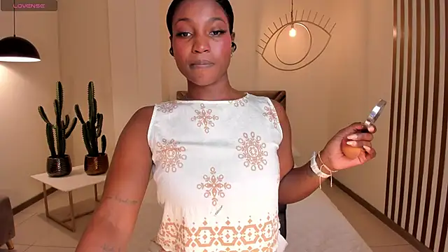 SavannahStorm online show from November 16, 1:17 pm