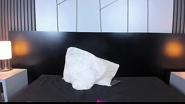 Snapshot of liz_goth chatting on February 14, 4:09 pm liz goth online show from February 14, 4:09 pm