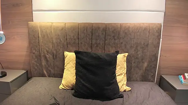 Snapshot of liz_goth chatting on March 14, 1:57 pm liz goth online show from March 14, 1:57 pm