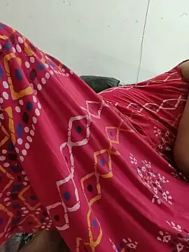 Snapshot of Cute_Kritika chatting on June 29, 3:57 am Cute Kritika online show from June 29, 3:57 am