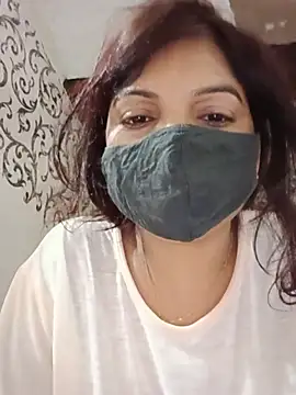 Snapshot of illay_love chatting on July 18, 3:22 am illay love online show from July 18, 3:22 am