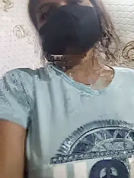 Snapshot of illay_love chatting on July 28, 2:24 pm illay love online show from July 28, 2:24 pm