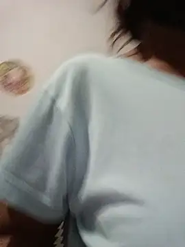 Snapshot of illay_love chatting on July 28, 3:21 pm illay love online show from July 28, 3:21 pm