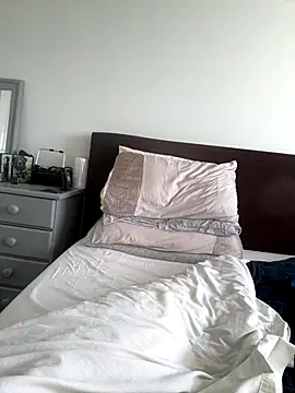 maturemale2024 online show from September 13, 6:35 am