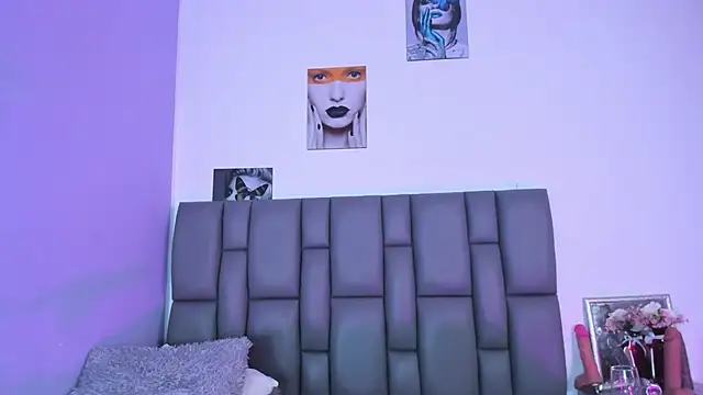 Sophia Lemos online show from March 7, 4:44 pm