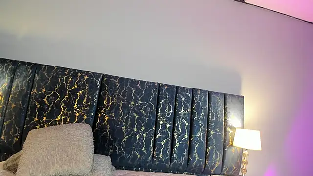 Sophia Lemos online show from September 15, 1:33 pm