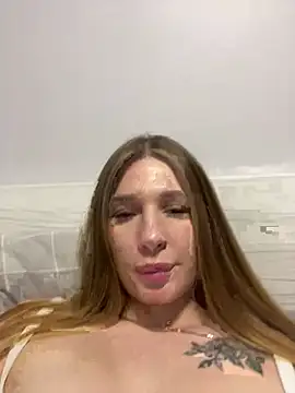 Snapshot of Tatti-Go chatting on February 13, 11:26 pm Tatti-Go online show from February 13, 11:26 pm