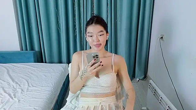 AudreyMell online show from September 24, 3:15 pm