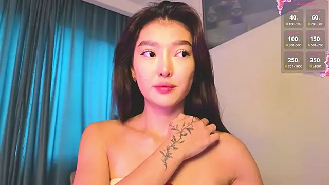 AudreyMell online show from June 3, 7:11 am