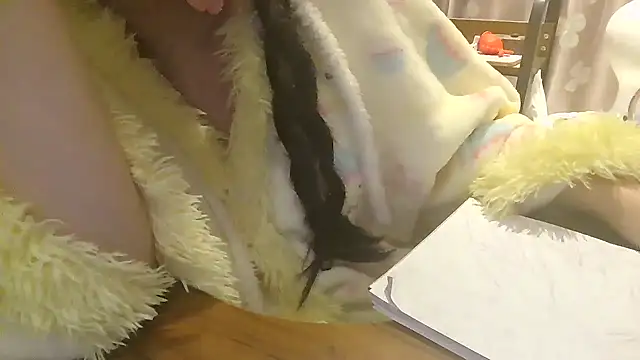 Snapshot of arena1357 chatting on November 4, 12:59 pm arena1357 online show from November 4, 12:59 pm