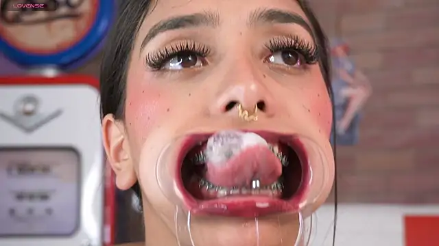 Snapshot of miss_collins chatting on July 28, 8:52 pm miss collins online show from July 28, 8:52 pm