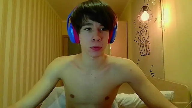 gayGamogey online show from January 15, 5:47 pm