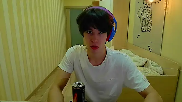 gayGamogey online show from January 6, 7:39 pm