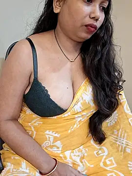 DREAM GIRL-30 online show from July 3, 6:25 pm