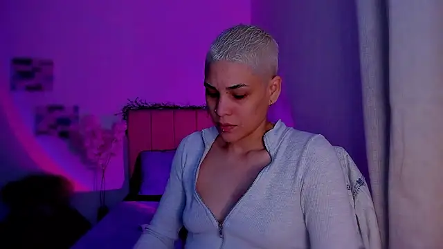 Charlee pink online show from February 25, 7:45 pm