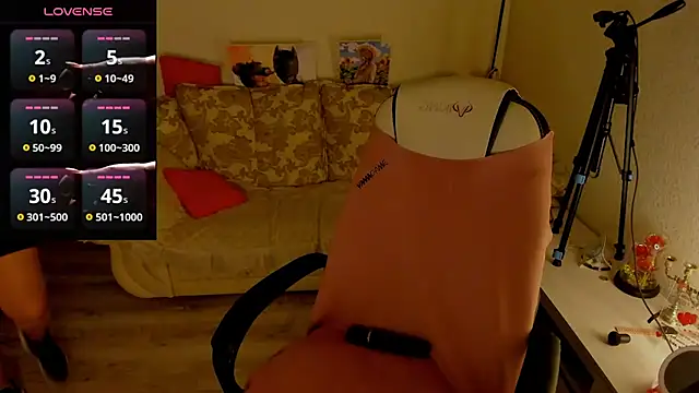 Snapshot of masha19981 chatting on May 14, 6:04 pm masha19981 online show from May 14, 6:04 pm