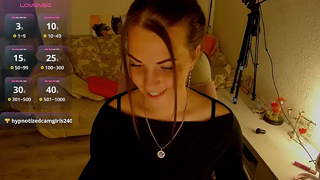 Snapshot of masha19981 chatting on June 12, 8:52 pm masha19981 online show from June 12, 8:52 pm