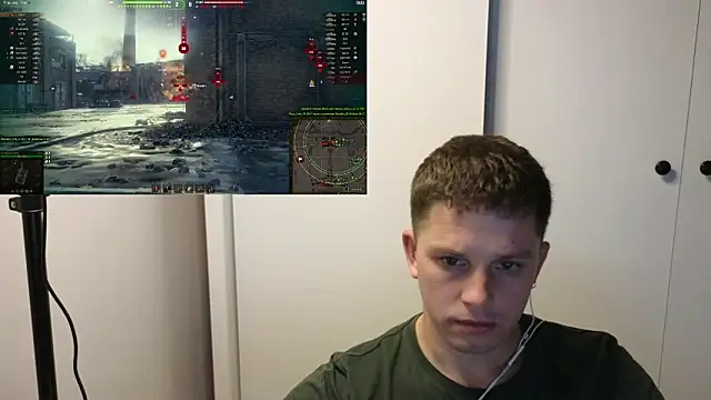 Snapshot of BigL0ve chatting on October 6, 2:47 pm BigL0ve online show from October 6, 2:47 pm