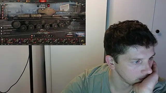 Snapshot of BigL0ve chatting on November 16, 2:00 pm BigL0ve online show from November 16, 2:00 pm