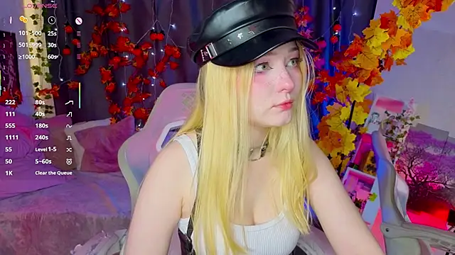 Snapshot of ElswythCovil chatting on October 22, 4:02 am ElswythCovil online show from October 22, 4:02 am