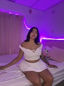 LucyMartelli online show from June 10, 10:47 am