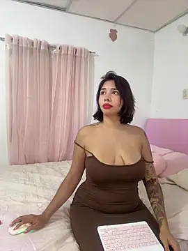 LucyMartelli online show from July 17, 11:39 am