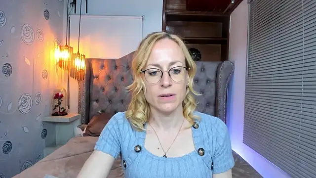 Snapshot of SammySanders chatting on December 28, 1:18 am SammySanders online show from December 28, 1:18 am