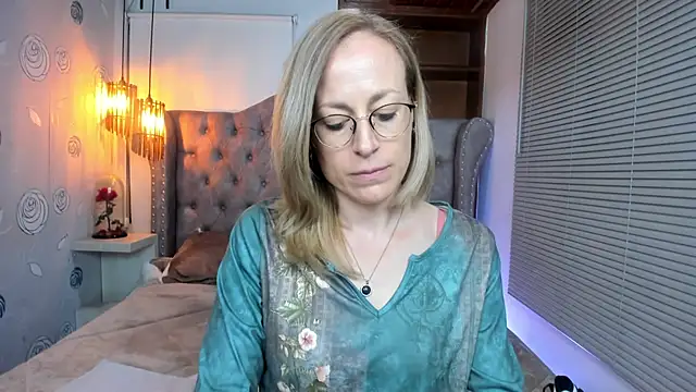 Snapshot of SammySanders chatting on December 30, 1:15 am SammySanders online show from December 30, 1:15 am