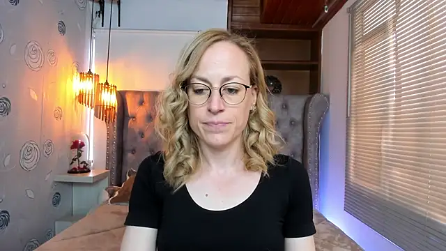 Snapshot of SammySanders chatting on January 6, 8:39 pm SammySanders online show from January 6, 8:39 pm