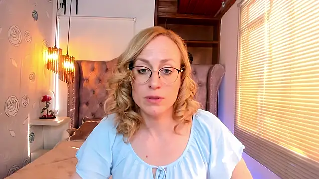 Snapshot of SammySanders chatting on January 7, 9:03 pm SammySanders online show from January 7, 9:03 pm