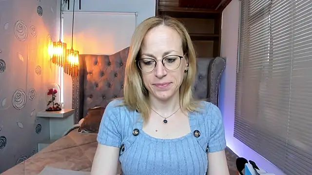 Snapshot of SammySanders chatting on January 11, 11:56 am SammySanders online show from January 11, 11:56 am