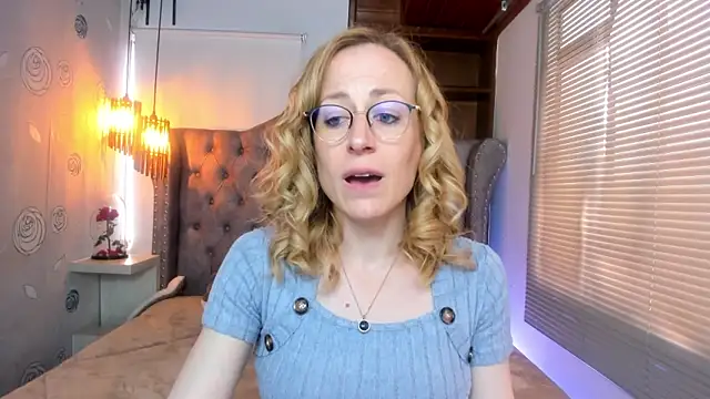 Snapshot of SammySanders chatting on January 23, 5:10 pm SammySanders online show from January 23, 5:10 pm