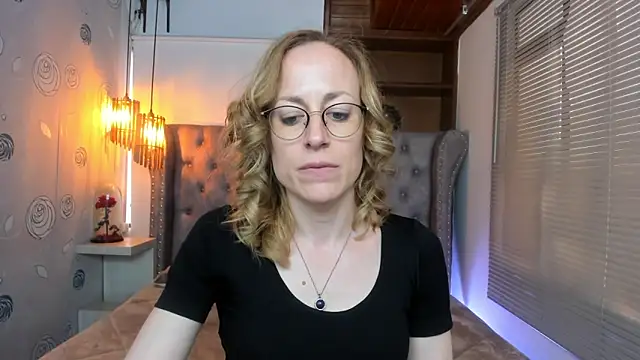 Snapshot of SammySanders chatting on February 5, 9:07 pm SammySanders online show from February 5, 9:07 pm