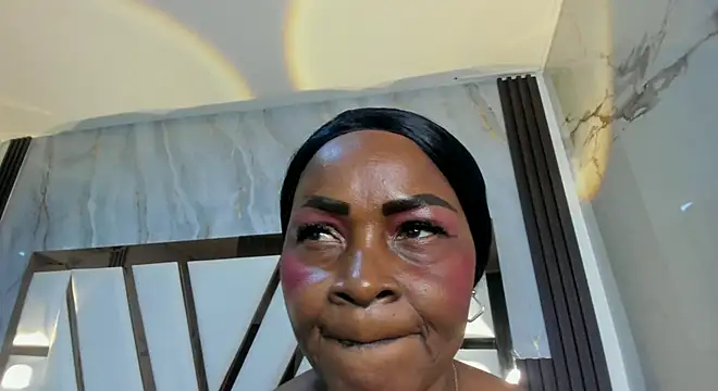 Snapshot of lola_hornei chatting on November 12, 11:32 am lola hornei online show from November 12, 11:32 am