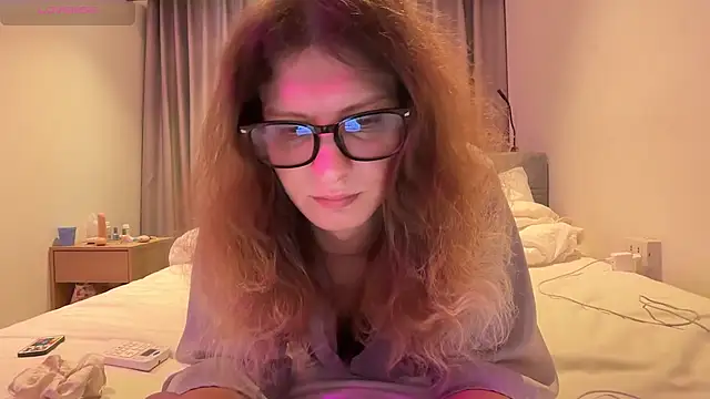 Alice Pinkhead online show from May 26, 9:38 am