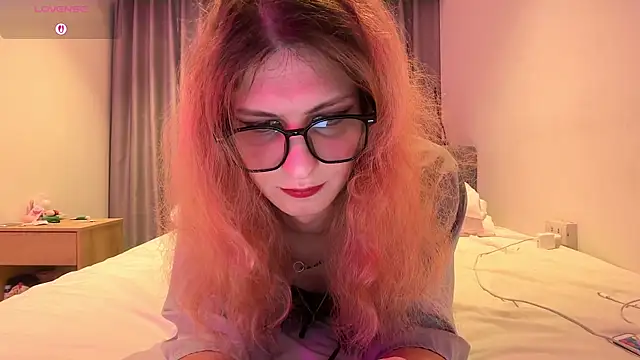 Snapshot of Alice_Pinkhead chatting on July 30, 9:19 am Alice Pinkhead online show from July 30, 9:19 am