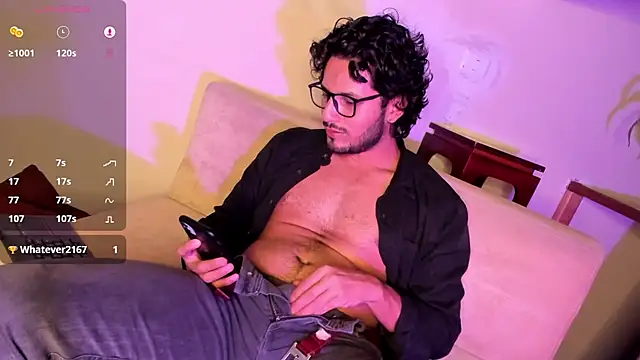 Snapshot of Nicholasrodrii chatting on January 5, 1:13 am Nicholasrodrii online show from January 5, 1:13 am