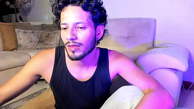 Snapshot of Nicholasrodrii chatting on February 2, 11:00 pm Nicholasrodrii online show from February 2, 11:00 pm