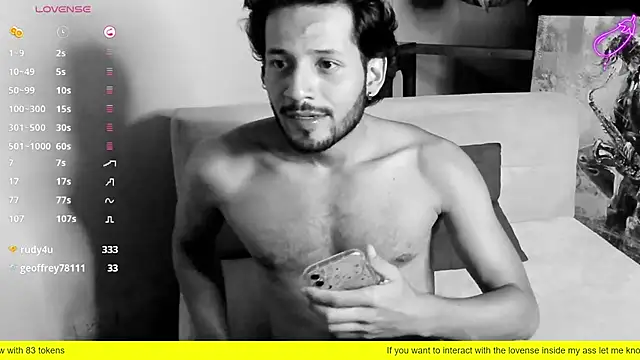 Snapshot of Nicholasrodrii chatting on February 14, 1:23 am Nicholasrodrii online show from February 14, 1:23 am