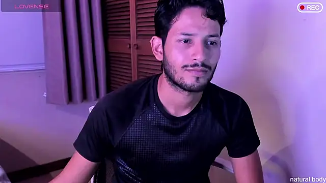 Snapshot of Nicholasrodrii chatting on October 26, 11:09 pm Nicholasrodrii online show from October 26, 11:09 pm