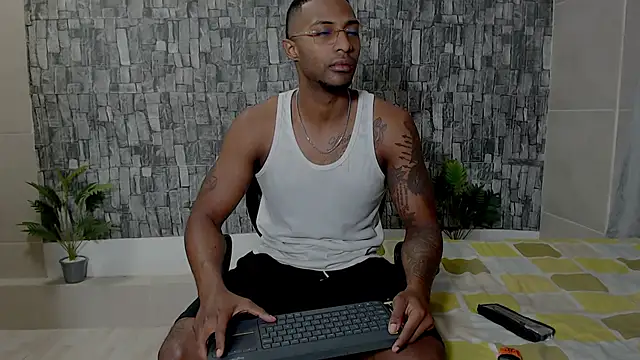 Snapshot of Joseephjackson chatting on February 11, 3:08 pm Joseephjackson online show from February 11, 3:08 pm