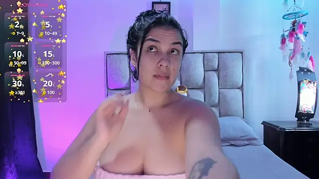 brianaGuzman online show from February 17, 6:47 pm