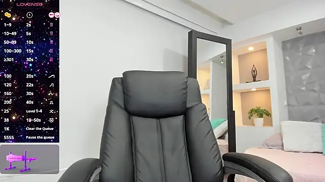 elisa collins online show from December 23, 5:43 pm