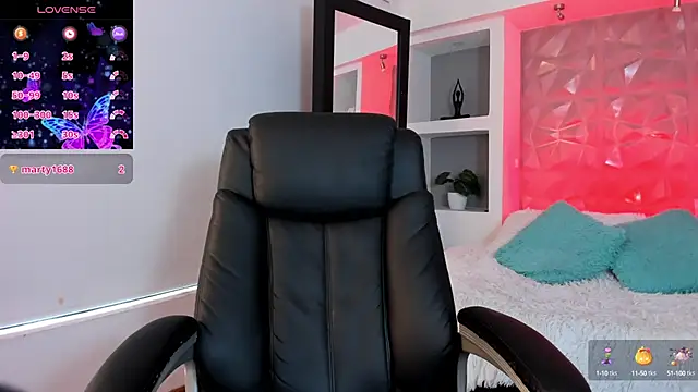 elisa collins online show from February 22, 7:58 pm