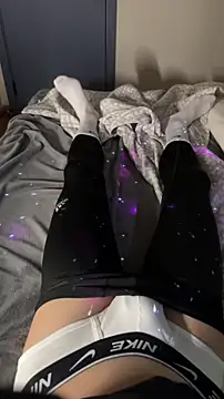 Snapshot of FEIYU001 chatting on November 27, 3:25 pm FEIYU001 online show from November 27, 3:25 pm