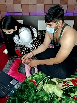 Snapshot of aaliya_bhattt chatting on December 17, 3:06 pm aaliya bhattt online show from December 17, 3:06 pm