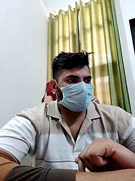 Snapshot of aaliya_bhattt chatting on December 22, 8:05 am aaliya bhattt online show from December 22, 8:05 am