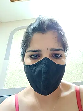 Snapshot of aaliya_bhattt chatting on February 20, 9:11 am aaliya bhattt online show from February 20, 9:11 am